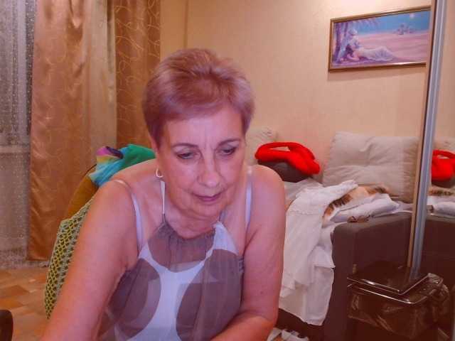 Kira9476 live cam on BongaCams