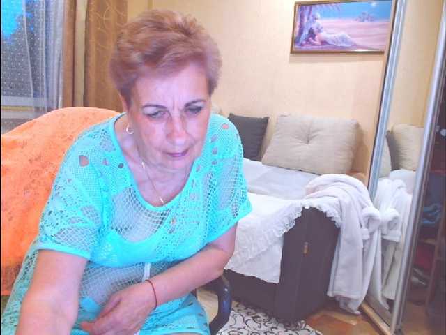 Kira9476 live cam on BongaCams