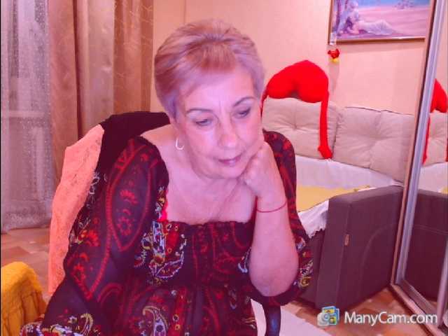 Kira9476 live cam on BongaCams