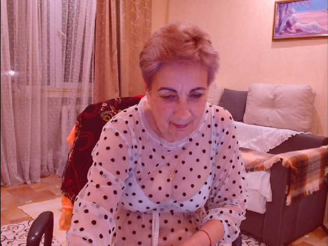 Kira9476 live cam on BongaCams