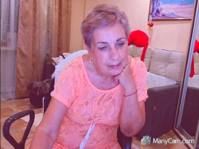 Kira9476 live cam on BongaCams