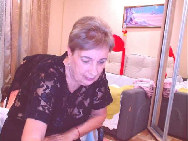 Kira9476 live cam on BongaCams