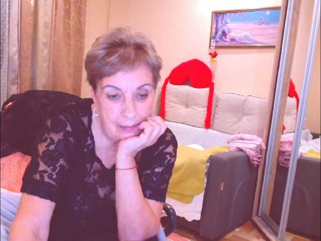 Kira9476 live cam on BongaCams