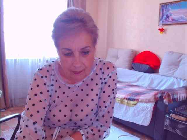 Victoria5643 webcam
