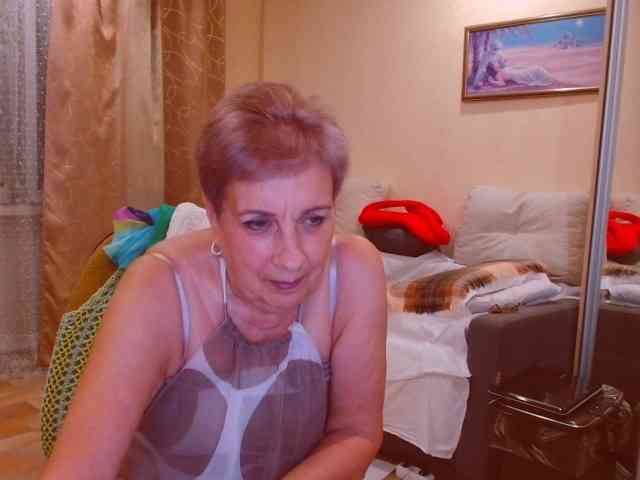 Victoria5643 webcam
