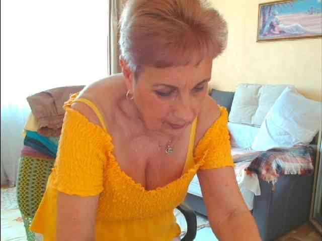 Victoria5643 webcam