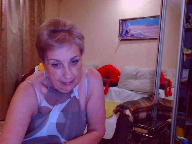 Victoria5643 webcam