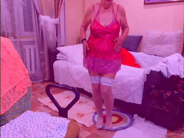 Victoria5643 webcam