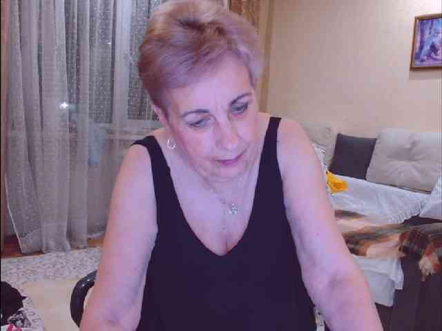 Victoria5643 webcam