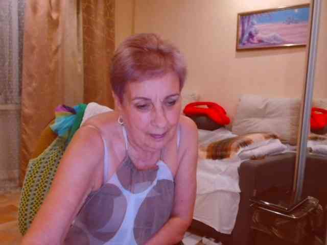 Victoria5643 webcam