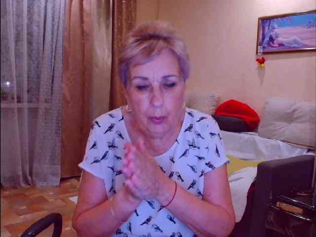 Victoria5643 webcam