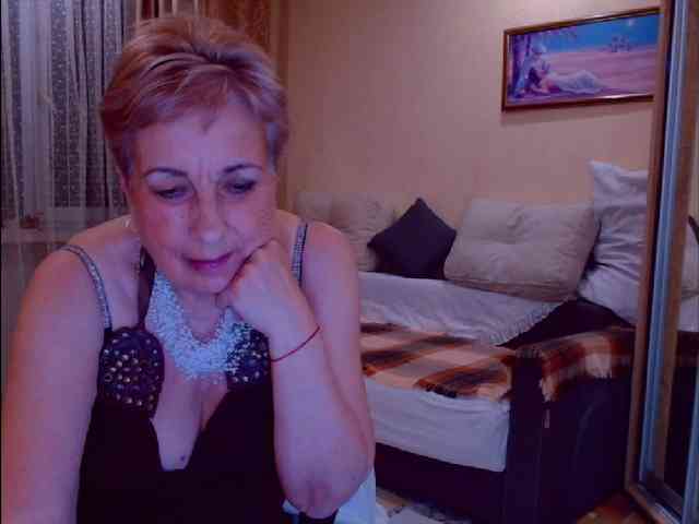 Victoria5643 webcam