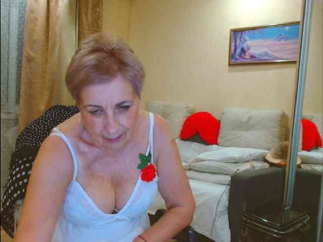 Victoria5643 webcam