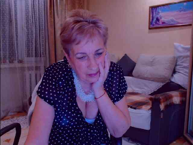Victoria5643 webcam