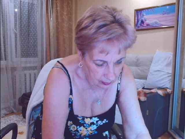 Victoria5643 webcam