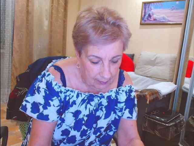 Victoria5643 webcam