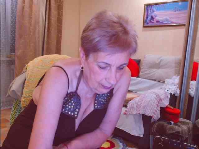 Victoria5643 webcam