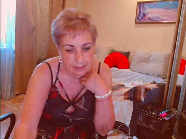 Victoria5643 webcam