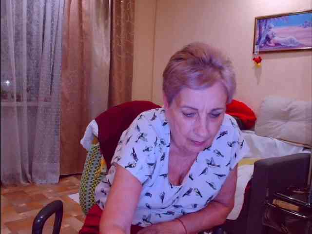 Victoria5643 webcam