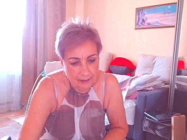 Victoria5643 webcam