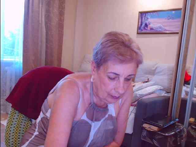Victoria5643 webcam