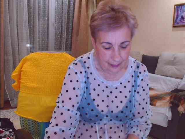 Victoria5643 webcam