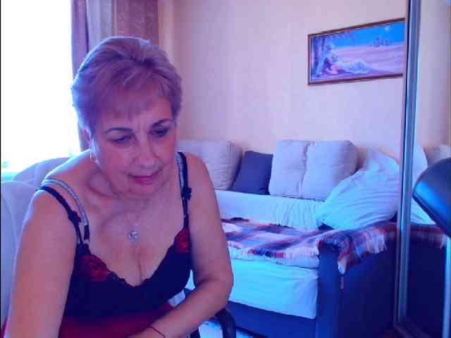 Victoria5643 webcam