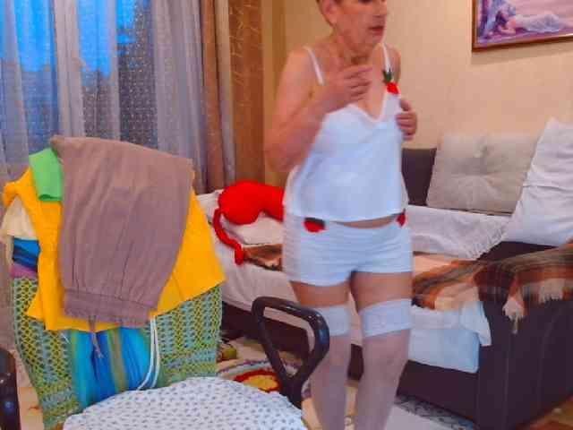 Victoria5643 webcam