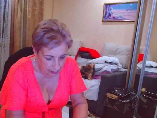 Victoria5643 webcam