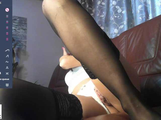 LiLR3beca live cam on BongaCams