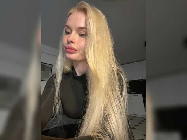 VladaMais live cam