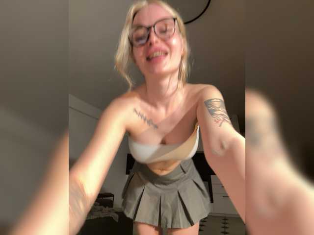 VladaMais's BongaCams show and profile