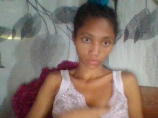 Monicaxa's Live Webcam