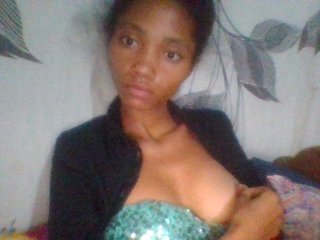 Monicaxa's Live Webcam