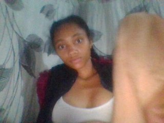 Monicaxa's Live Webcam