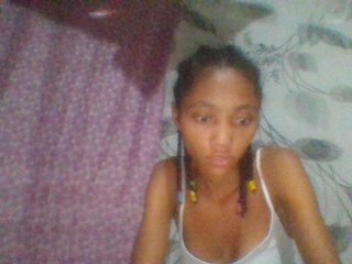 Monicaxa's Live Webcam