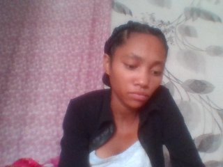 Monicaxa's Live Webcam