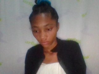 Monicaxa's Live Webcam
