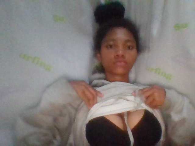 Monicaxa live cam on BongaCams