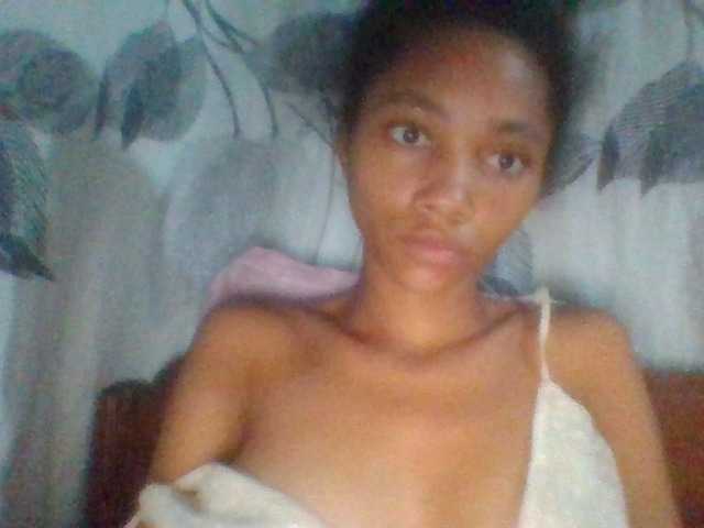 Monicaxa live cam on BongaCams