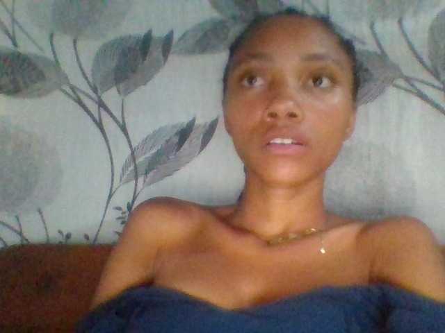 Monicaxa live cam on BongaCams