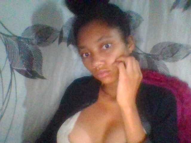 Monicaxa live cam on BongaCams