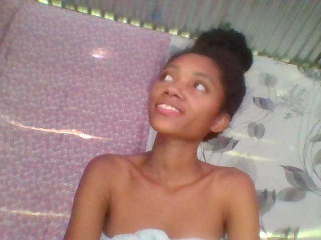 Monicaxa live cam on BongaCams