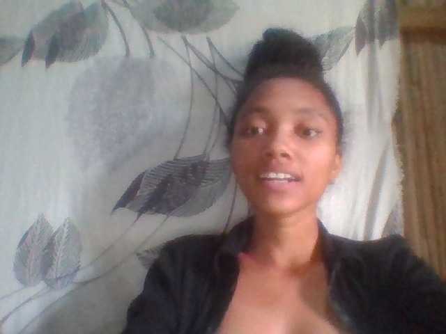 Monicaxa live cam on BongaCams