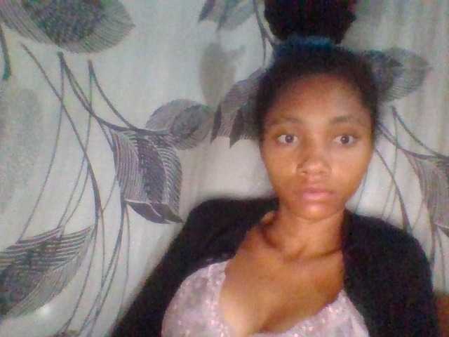 Monicaxa live cam on BongaCams