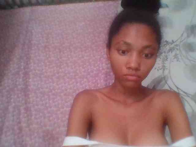 Modèle: Monicaxa