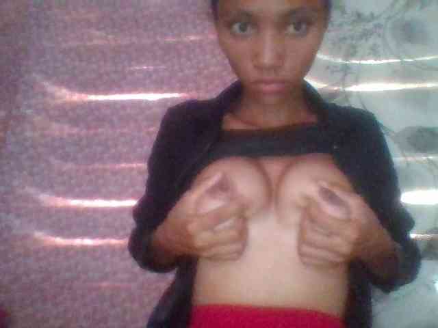 Modèle: Monicaxa