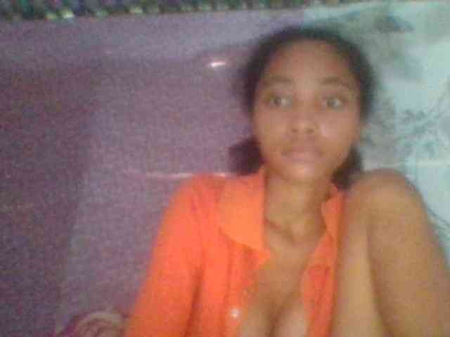 Modèle: Monicaxa