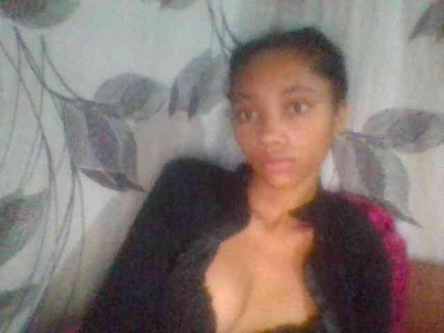 Modèle: Monicaxa