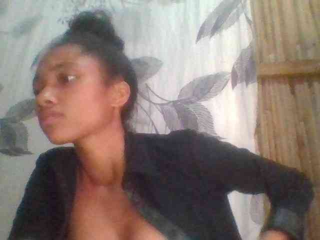 Monicaxa webcam